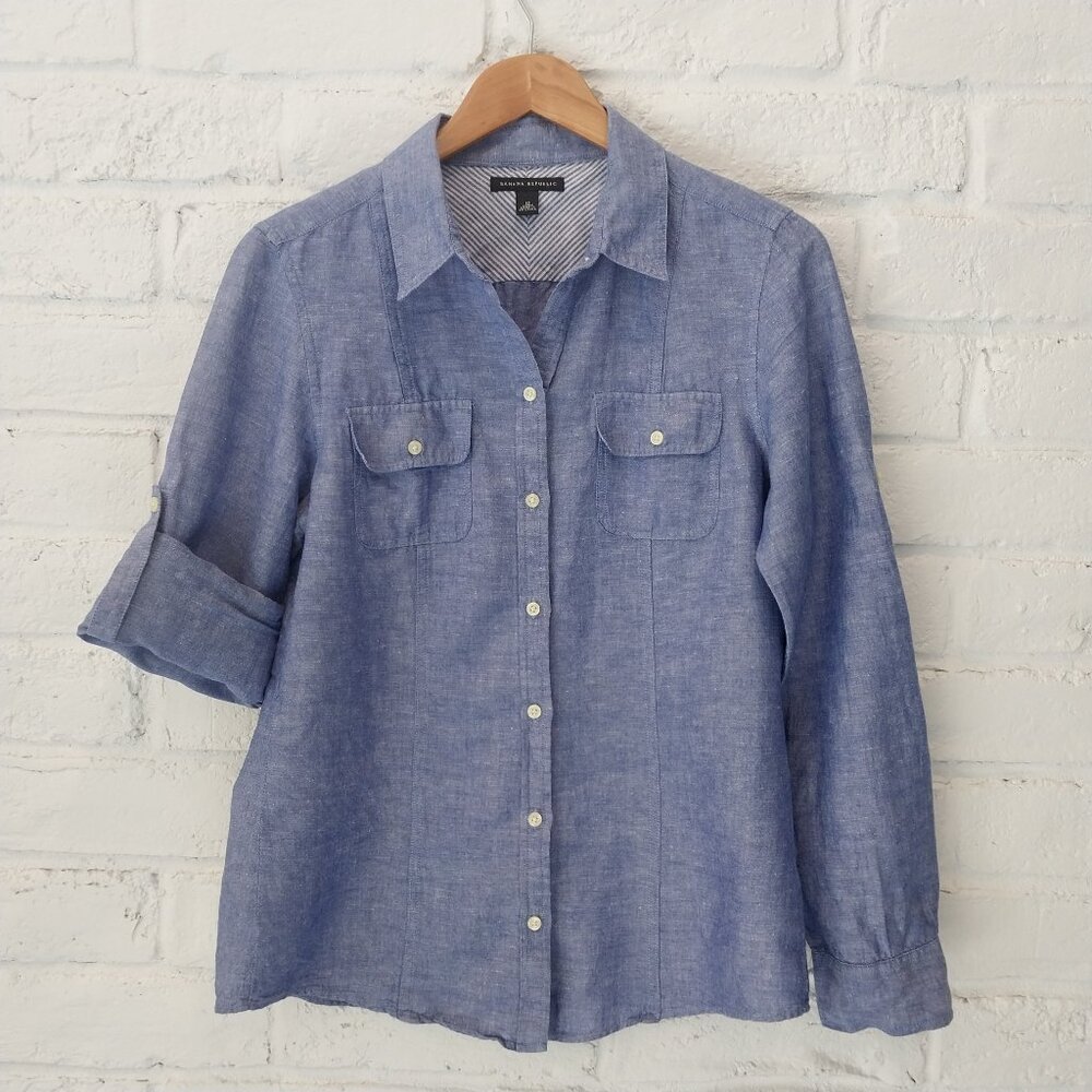 Banana Republic Button Shirt Womens 12 L Blue Linen Blend Roll Tab Long Sleeve.